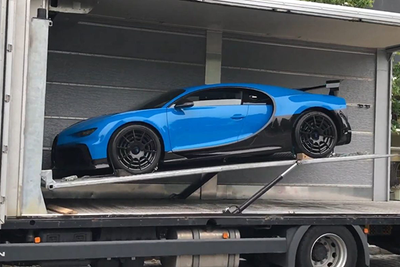 Complimentary pickup and delivery towing with any Bugatti Service